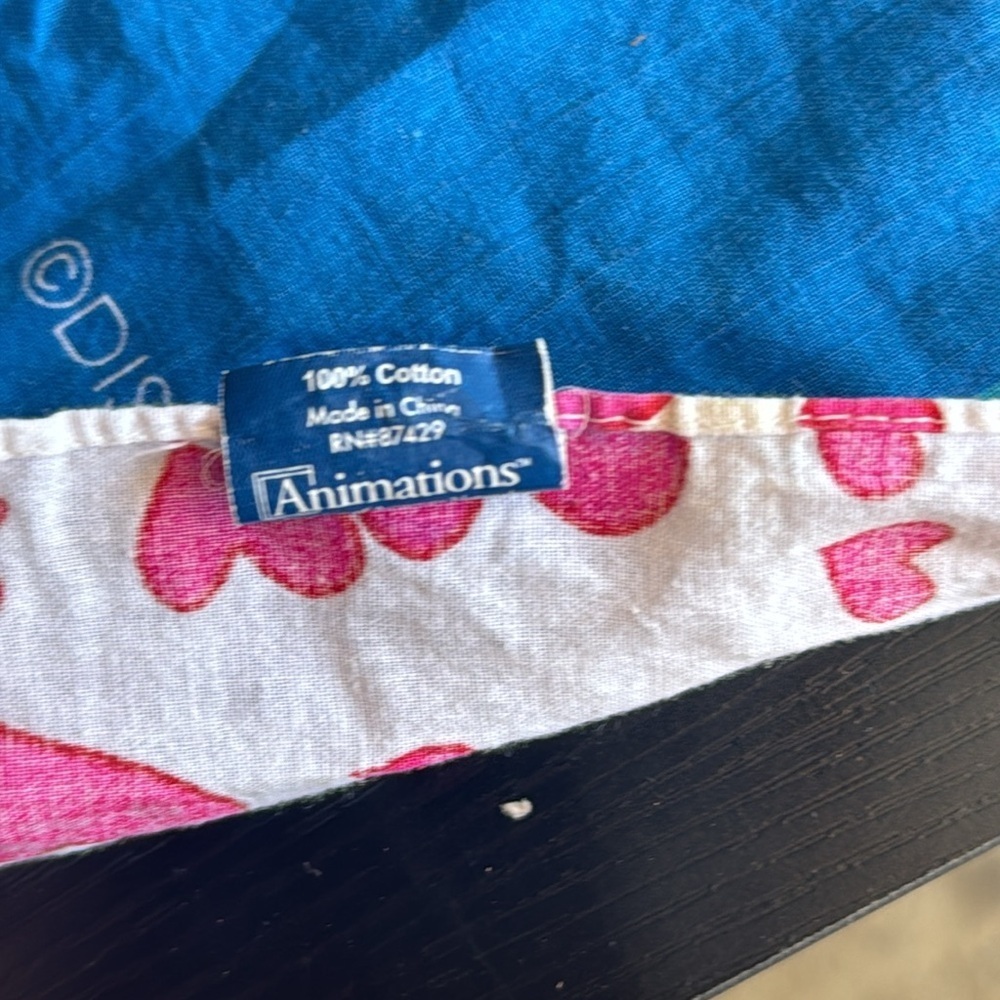 Vintage Disney Large 24x23 handkerchief - Picture 3 of 5